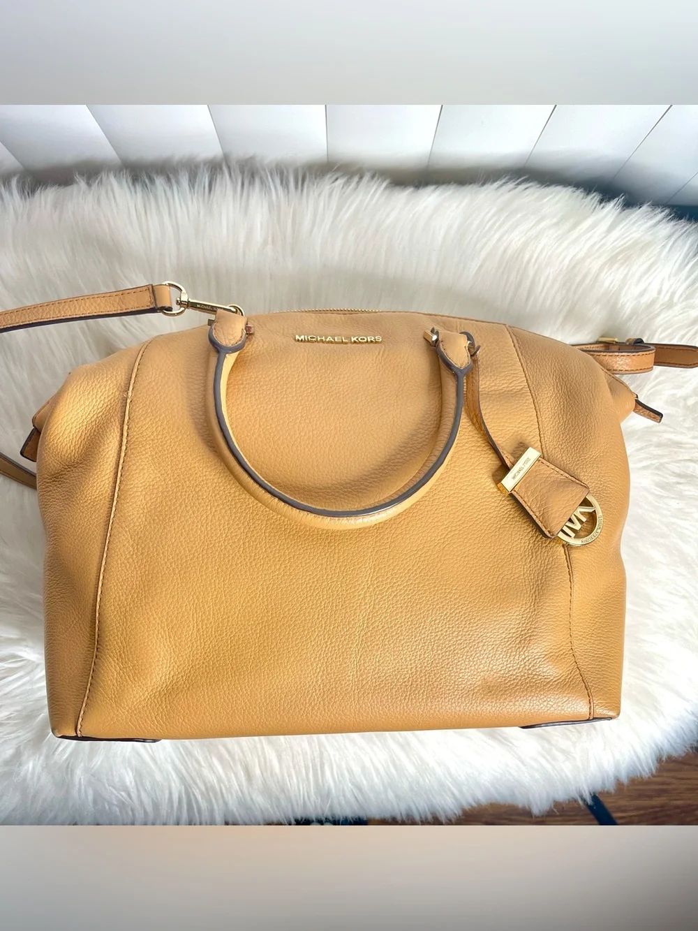 MICHAEL Michael Kors Riley Pebbled Leather Satchel
